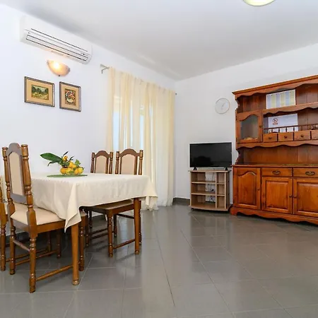 Apartments Vice Trogir Exterior photo