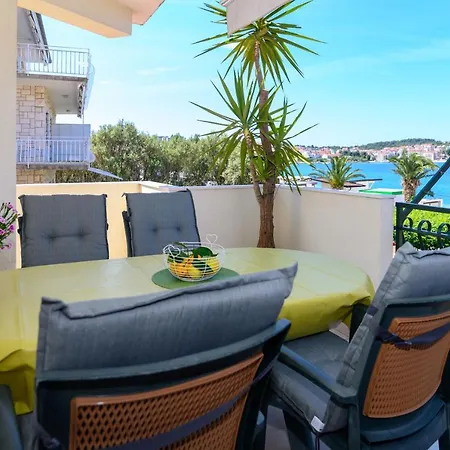Apartments Vice Trogir Exterior photo