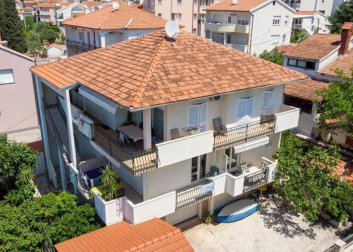 Apartments Vice